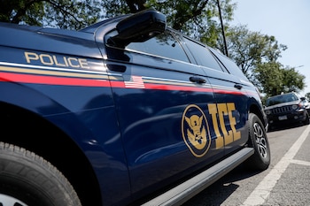 Agentes del ICE asesinaron al